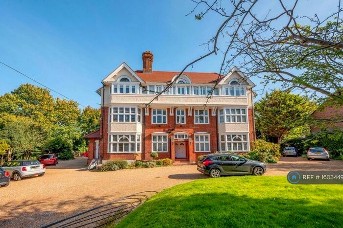 1 Bedroom Flat To Rent In Lower Edgeborough Road, Guildford, GU1