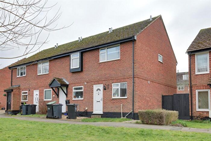 2 Bedroom End Of Terrace House To Rent In Oziers, Elsenham, CM22