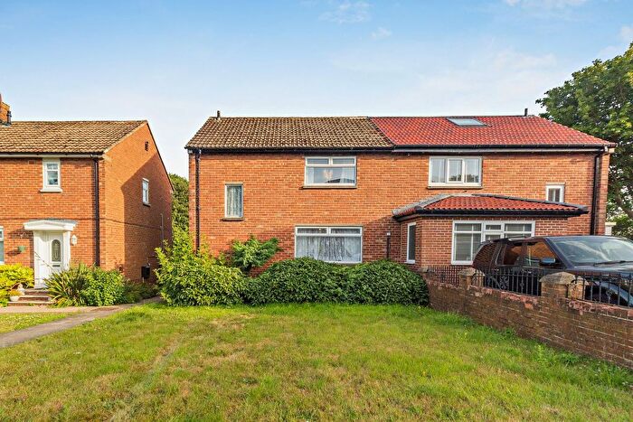 3 Bedroom Semi-Detached House For Sale In Weston View, Peterlee, SR8