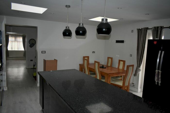 4 Bedroom Semi-Detached House To Rent In Byron Road, Wembley HA0