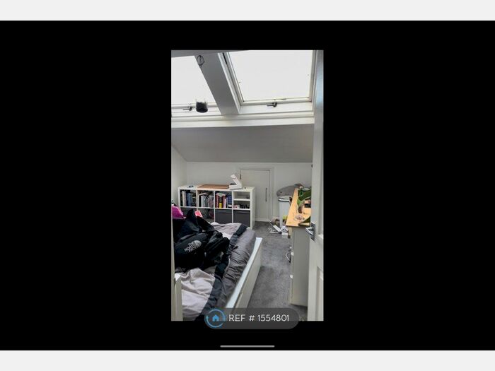 3 Bedroom Flat To Rent In Chessel Street, Bristol, BS3