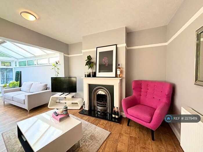 3 Bedroom Semi-Detached House To Rent In Oaks Road, Great Glen, Leicester, LE8