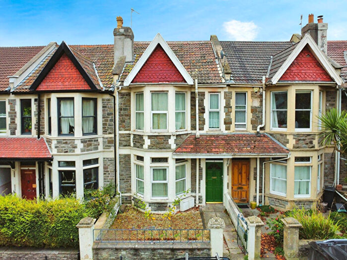 4 Bedroom Terraced House For Sale In Nutgrove Avenue, Bristol, BS3