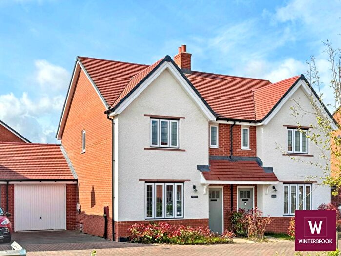 3 Bedroom Semi-Detached House For Sale In McCulloch Meadows, Crowmarsh Gifford, OX10