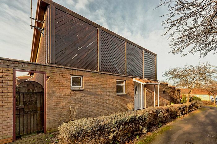 2 Bedroom Bungalow To Rent In Cropwell Bishop, Emerson Valley, MK4