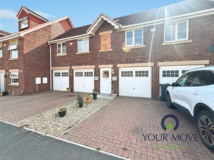 1 Bedroom Flat For Sale In Highgrove Court, Carlton, Barnsley, S71