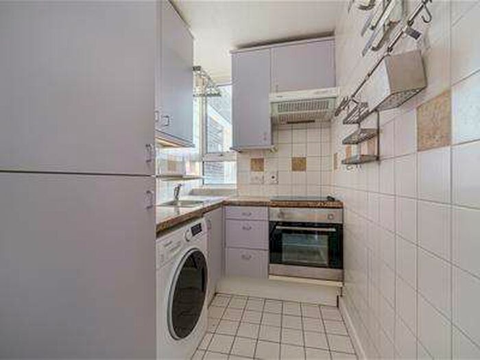 1 Bedroom Flat To Rent In Leigham Court Road, Streatham, SW16