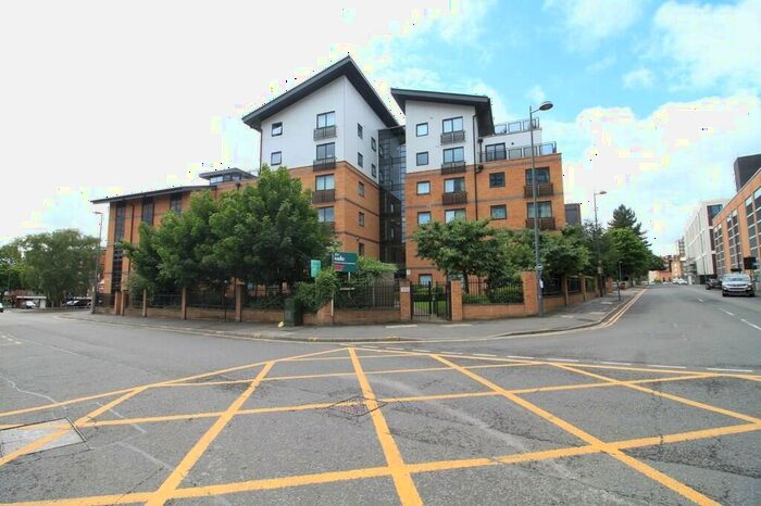 1 Bedroom Apartment To Rent In Regal Court, Bishopsgate Street, B15