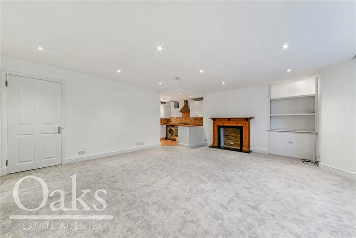 2 Bedroom Maisonette To Rent In St Peters Road, Croydon, CR0