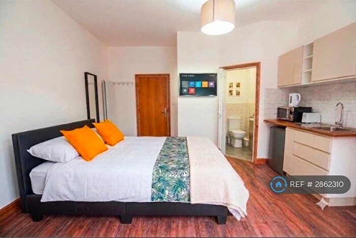 Studio To Rent In Rochdale Road, Manchester, M9