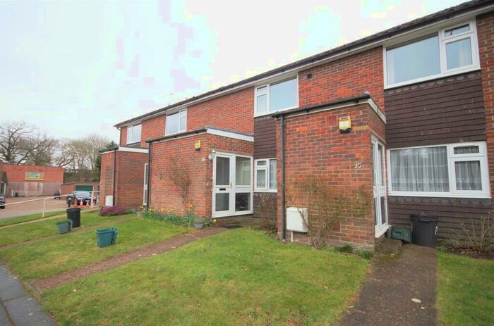 2 Bedroom Maisonette To Rent In Kaduna Close, Pinner, HA5