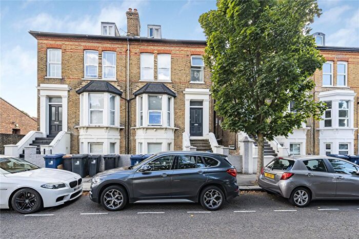 1 Bedroom Flat For Sale In Mattock Lane, Ealing, London, W13