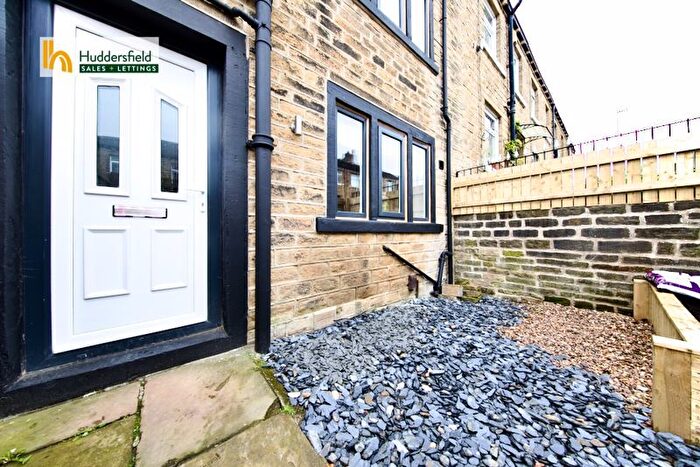 1 Bedroom Terraced House To Rent In Blackmoorfoot Road, Crosland Moor, Huddersfield, HD4