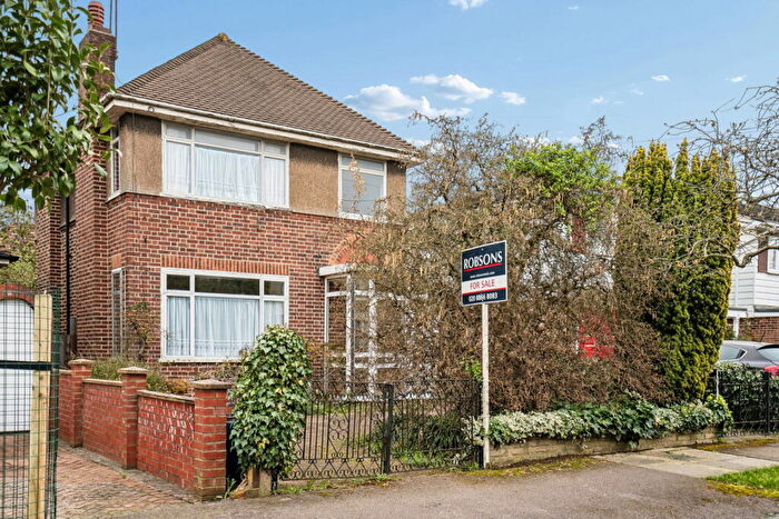 3 Bedroom Detached House For Sale In Lawrence Road, Pinner, HA5