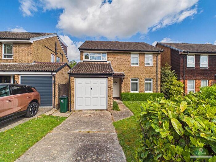 4 Bedroom Detached House For Sale In Byerley Way, Pouynd Hill, RH10