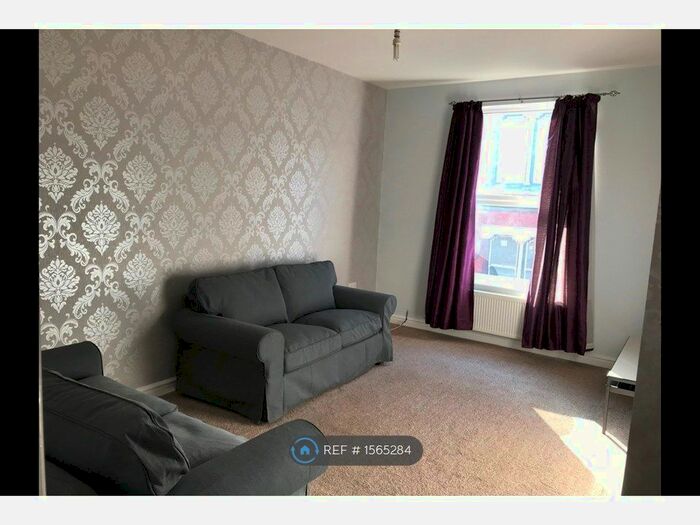 2 Bedroom Flat To Rent In Elliott Street, Tyldesley, M29