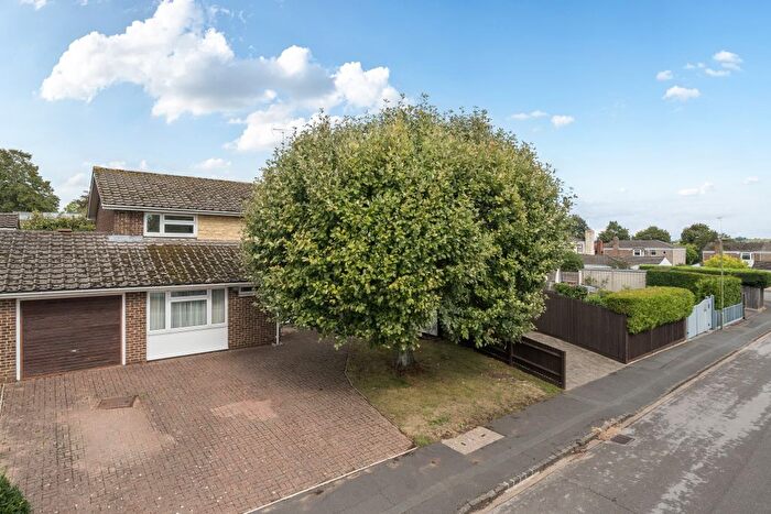 4 Bedroom Link Detached House For Sale In St. Katherines Road, Henley-On-Thames, RG9