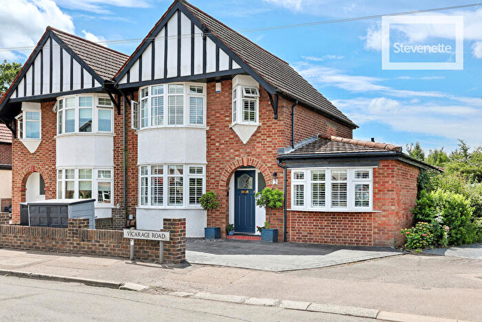 4 Bedroom Semi-Detached House For Sale In Vicarage Road, Coopersale, CM16