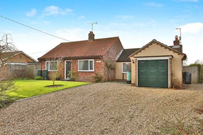 3 Bedroom Detached Bungalow For Sale In Paper Street, Yaxham, Dereham, NR19