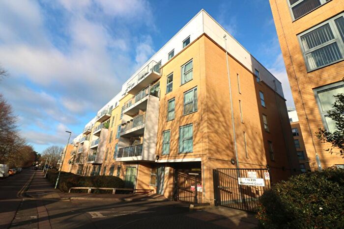 2 Bedroom Flat To Rent In Woolners Way, Stevenage, SG1