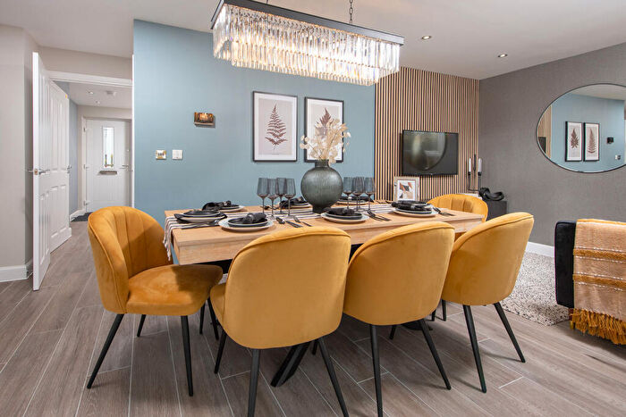 4 Bedroom Detached House For Sale In Station Road, DN36