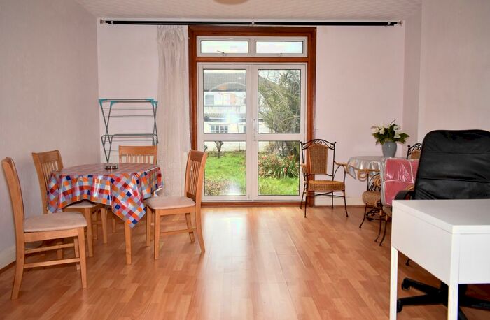 3 Bedroom Terraced House To Rent In Island Road, Tooting Borders, CR4