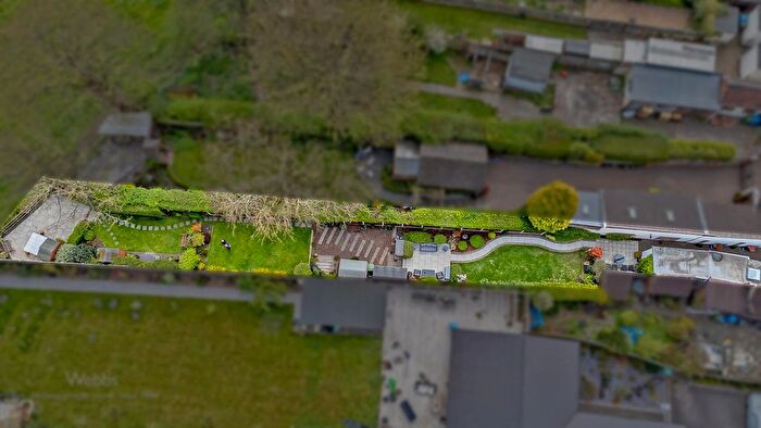 3 Bedroom Semi-Detached House For Sale In Stafford Road, Newton Great Wryley, Walsall, WS6