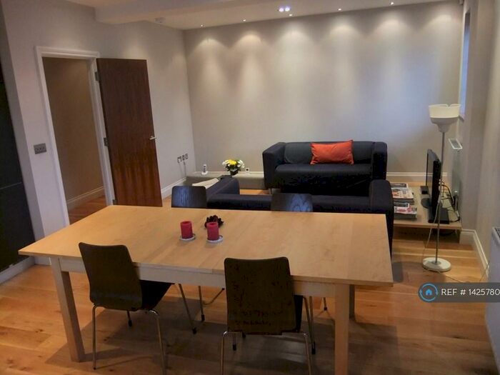 2 Bedroom Flat To Rent In Ferdinand Place, London, NW1