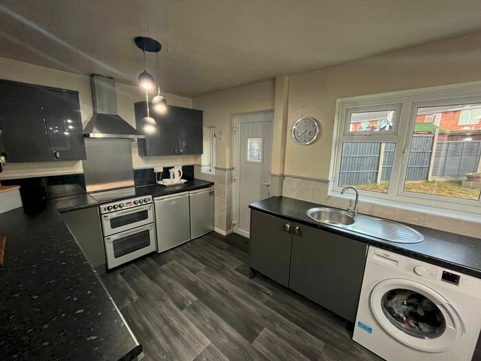 3 Bedroom Property To Rent In Brineton Grove, Birmingham, B29