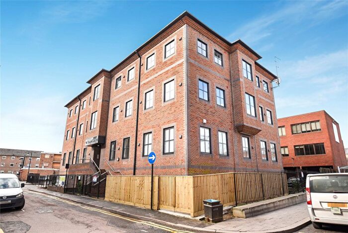 1 Bedroom Flat To Rent In Mendy Street, High Wycombe, Buckinghamshire, HP11
