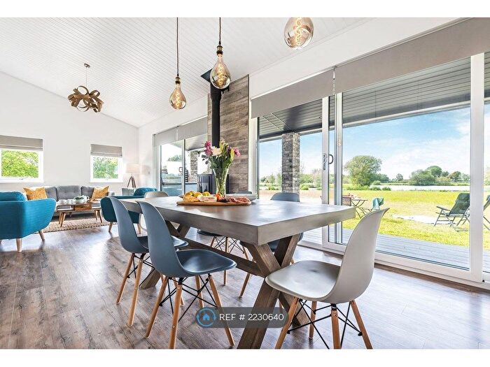 3 Bedroom Detached House To Rent In Poole Road, Sturminster Marshall, Wimborne, BH21