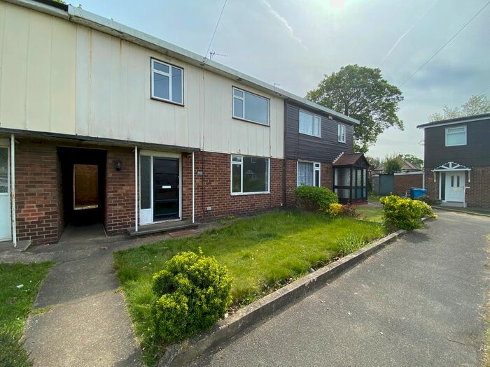 3 Bedroom Terraced House To Rent In East Mount Avenue, Hull, HU8