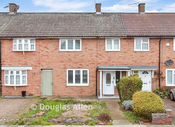 3 Bedroom Terraced House For Sale In Deere Avenue, Rainham, Essex, RM13