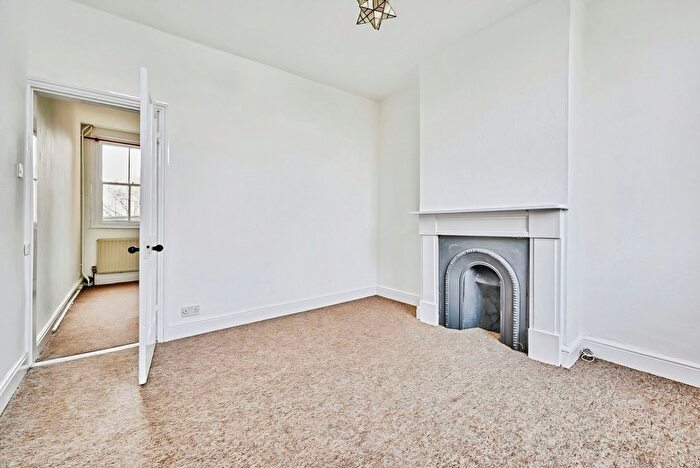 2 Bedroom Property To Rent In New Road, Saffron Walden, CB10
