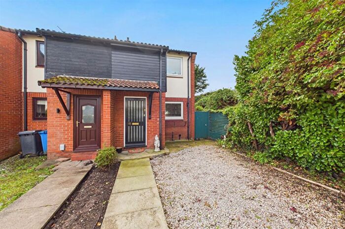 2 Bedroom Semi-Detached House For Sale In Greenfields Avenue, Appleton, WA4