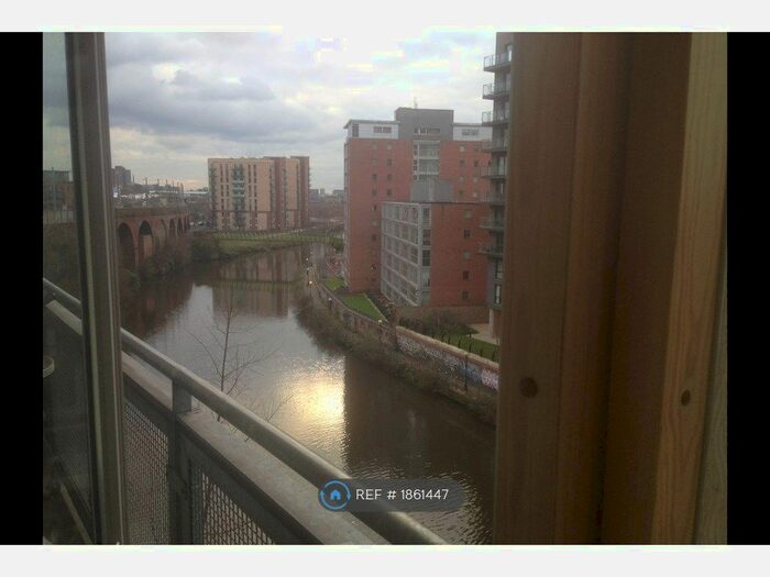 2 Bedroom Flat To Rent In Water Street, Manchester, M3