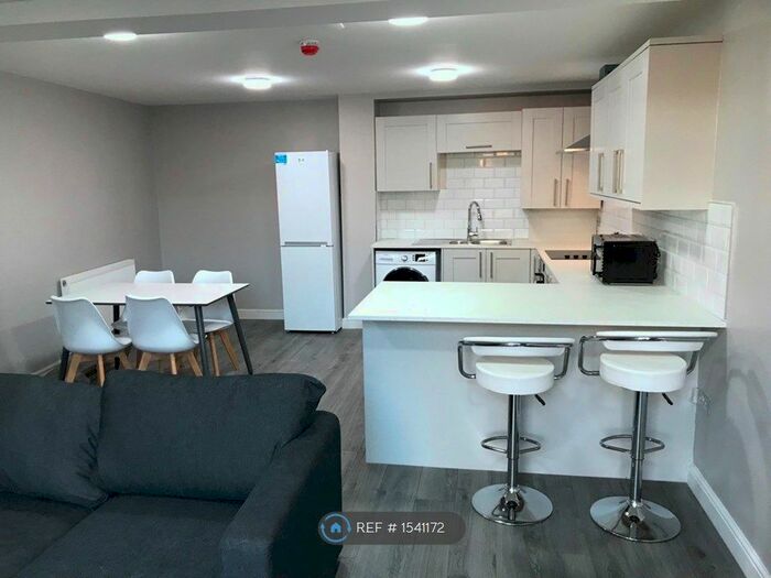 4 Bedroom Flat To Rent In The Stiles, Ormskirk, L39