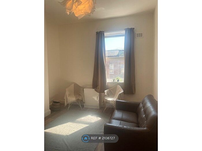 3 Bedroom Flat To Rent In Filey Street, Sheffield, S10