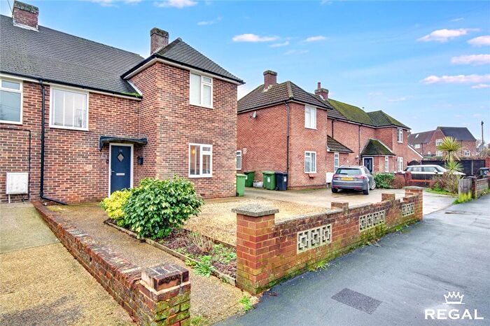 3 Bedroom Semi-Detached House For Sale In Nightingale Avenue, Eastleigh, SO50