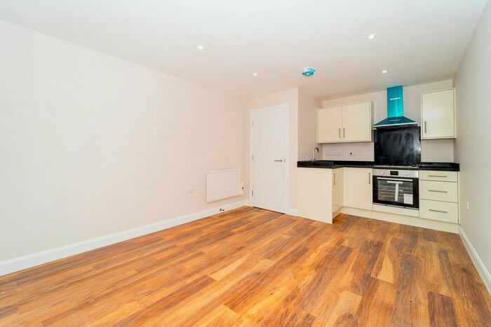 1 Bedroom Flat To Rent In Canberra Road, London, W13
