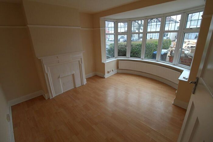 3 Bedroom Terraced House To Rent In Princes Avenue, Kingsbury, NW9