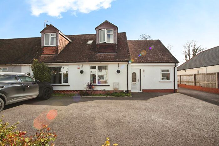 5 Bedroom Semi Detached Bungalow For Sale In Heath Park Avenue, Cardiff, CF14