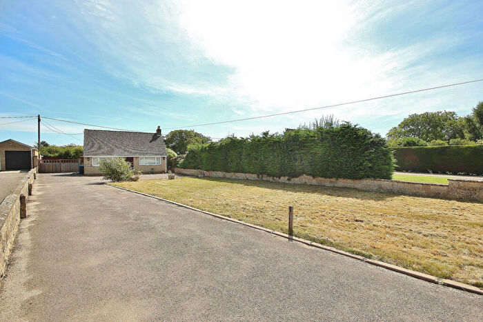 3 Bedroom Detached Bungalow For Sale In Brize Norton Road, Minster Lovell, OX29