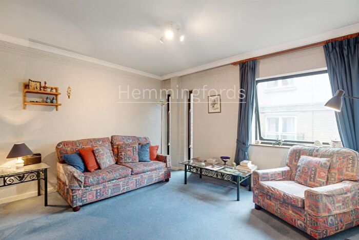 1 Bedroom Flat For Sale In Upper Thames Street, London, EC4V