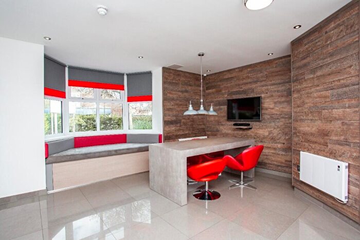 4 Bedroom Apartment To Rent In Thornhill Crescent, Sunderland, Tyne And Wear, SR2