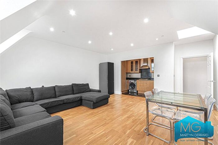 2 Bedroom Apartment For Sale In Princess Park Manor, Royal Drive, Friern Barnet, London, N11