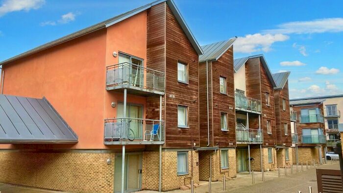 1 Bedroom Apartment To Rent In Quayside Drive, Colchester, Essex, CO2