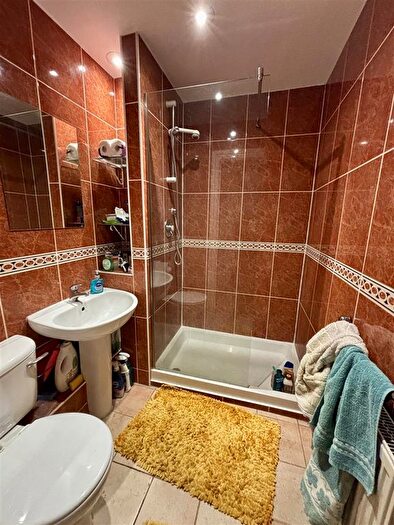 2 Bedroom Flat To Rent In Brunswick Place, Hove, BN3