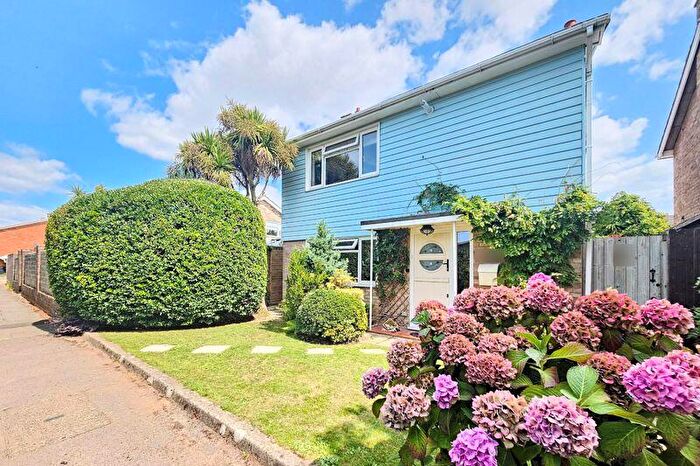 3 Bedroom Detached House For Sale In Monroe Close, Alverstoke, Gosport, PO12