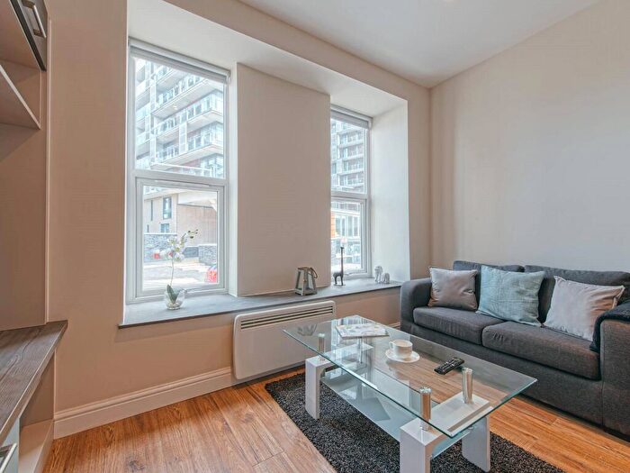 1 Bedroom Apartment To Rent In Apt, Eagle House #, M3